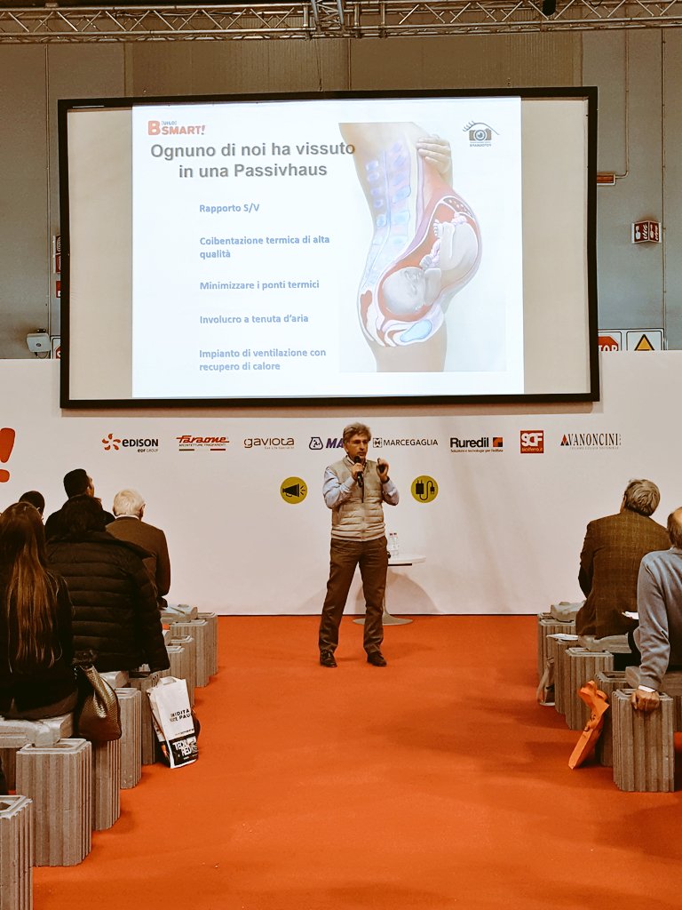 Il committente Mario Orlando parla di #passivhaus e dice "tutti noi abbiamo vissuto in una Passivhaus!" #MADEexpo2017 #bsmartsostenibilità