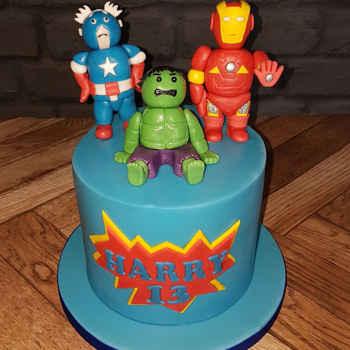 VikkiCollins80's tweet photo. Superheroes in the kitchen 😃 #ironman #captainamerica #incrediblehulk #Marvel #avengers #cake https://t.co/Z3kS3SOYCD