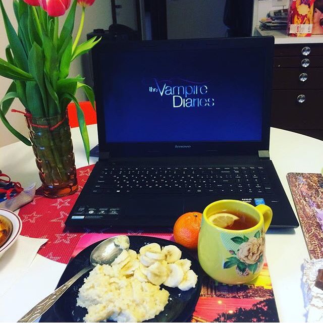 DEplusFireplace's tweet image. On replay until I'm drained of water in my body #TVDForever #TVDFinale #tvd