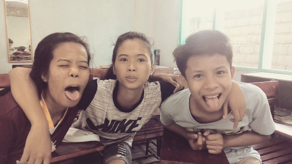 SNunea's tweet image. Craziness with my best of friends..☺☺😁😁