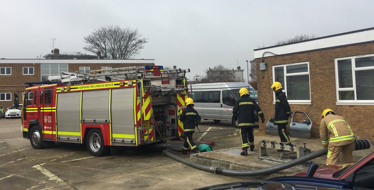 paulrids's tweet image. Morning spent at @Redbridge53 #OutlookInbox #Admin . GW #OnTheYard carrying out pumping drills - maintaining skills.