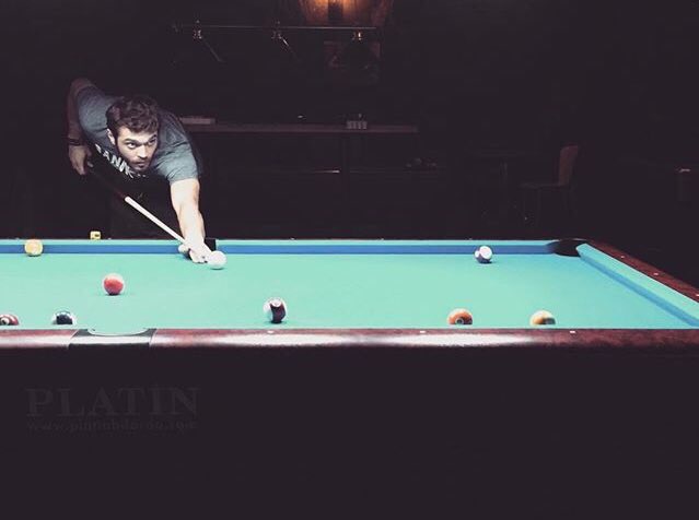 #FurkanAndıç Instagram hesabında "Yıllarım... :)(: 🎱" notu ile yeni bir fotoğraf paylaştı.