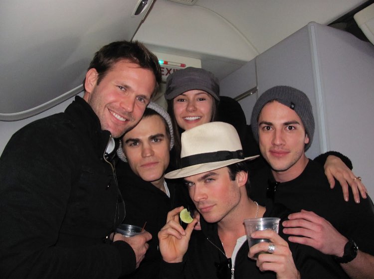 WhiteWolf_14's tweet photo. Cute 😭😭😭😭 @iansomerhalder @Michael_Trevino @ninadobrev @paulwesley @ImMatthew_Davis https://t.co/USkP7FUXhp