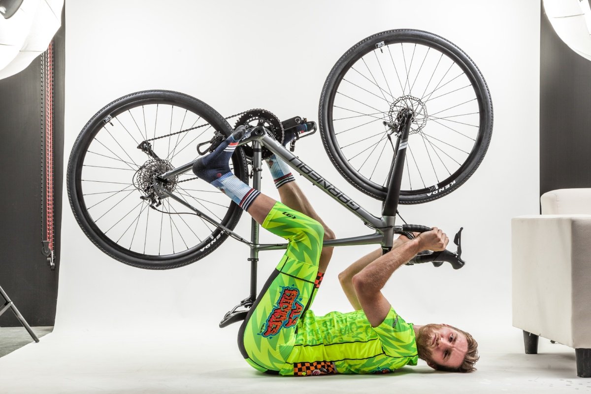 Louis_Garneau's tweet photo. It's all about perspective... 
#garneaucustom #kitspiration 

Kit created for Al's Bicycles Norman #bikegeeks https://t.co/mfCjJNNUhK