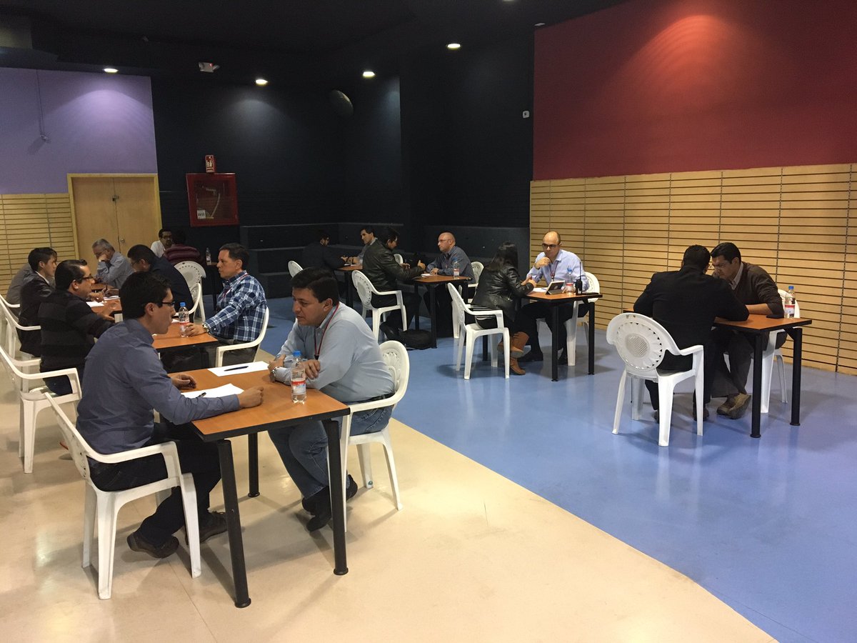 srualesp's tweet photo. Inicia mentoría en #retodeinnovacion Favorita. Eficiencia en línea de caja. Nueve expertos retroalimentando a los participantes https://t.co/sv2YAGpYhG
