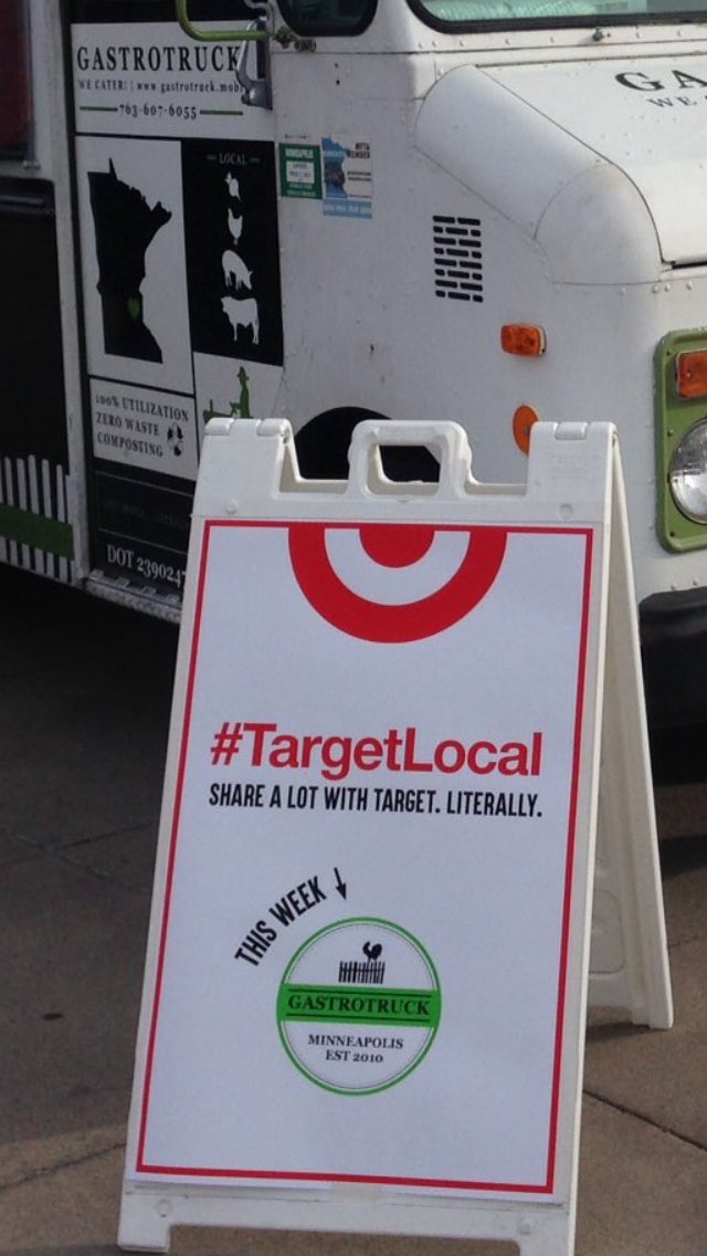 Haylie_Carlson's tweet image. whoooooo's hungry?!??? #T1andOnly is sharing A LOT with @gastrotruck until 1pm today! come get some grub! #TargetLocal @Adam_Reiter
