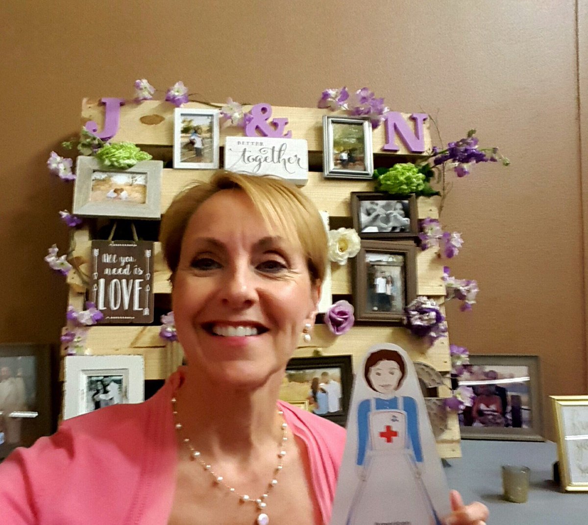 RedCrossLA's tweet photo. Spotted! #CutoutClara attended a wedding in #Brea, CA w/ #RedCrossLA volunteer, Jane Dean! Lookin' great everyone! Congrats! #redcrossmonth https://t.co/B0HQ3u6NhC
