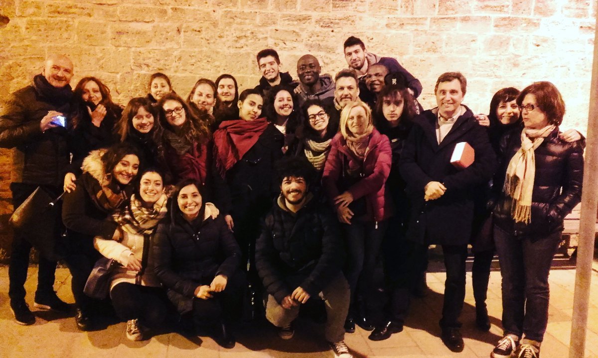 GxpPuglia's tweet photo. Convegno di tutte le comunità di Sant'Egidio della Puglia per parlare di #poveri  e di #pace https://t.co/6qLq0YxhoB