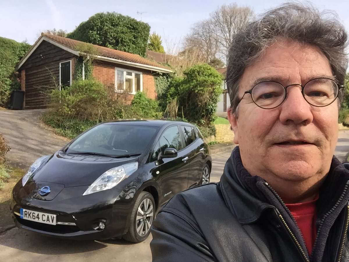 ukquantise's tweet photo. New to the leafy Russell home. Big thanks to #memorybanks and Charlotte, also Mike &amp; Allison for showing me the way. https://t.co/XLt351Ym86