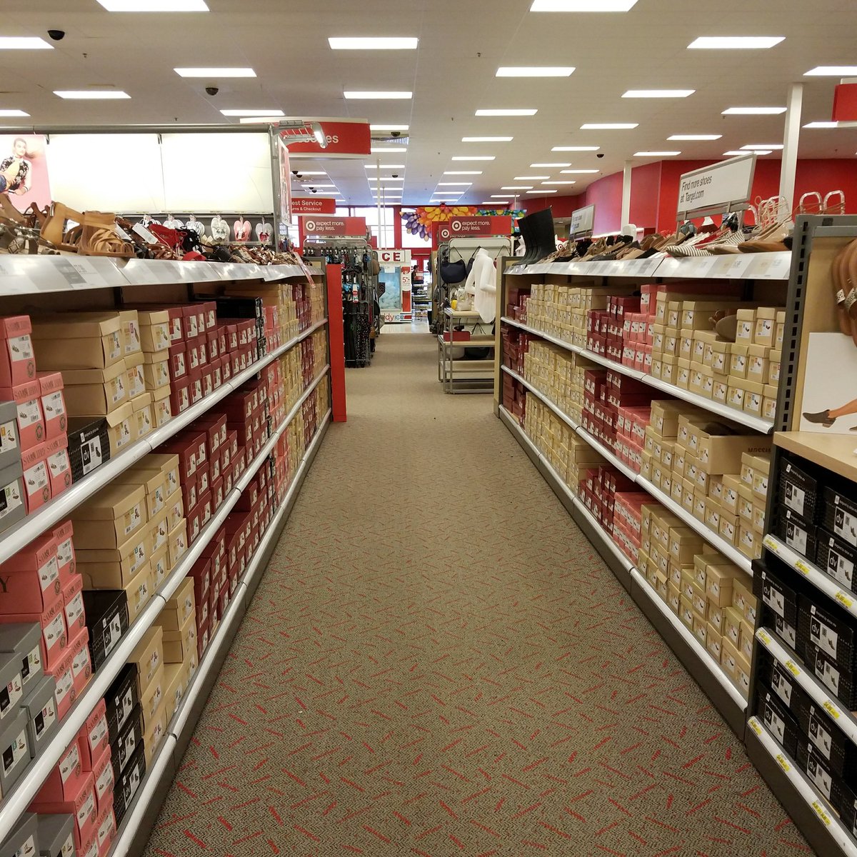 Caught a spectacular full + impactful presentation by MBTM shoes yesterday! Ready for weekend sales ✔️ <a href="/DebnSherl/">Deb Hunt</a> <a href="/cali4niaboo/">Callie</a>