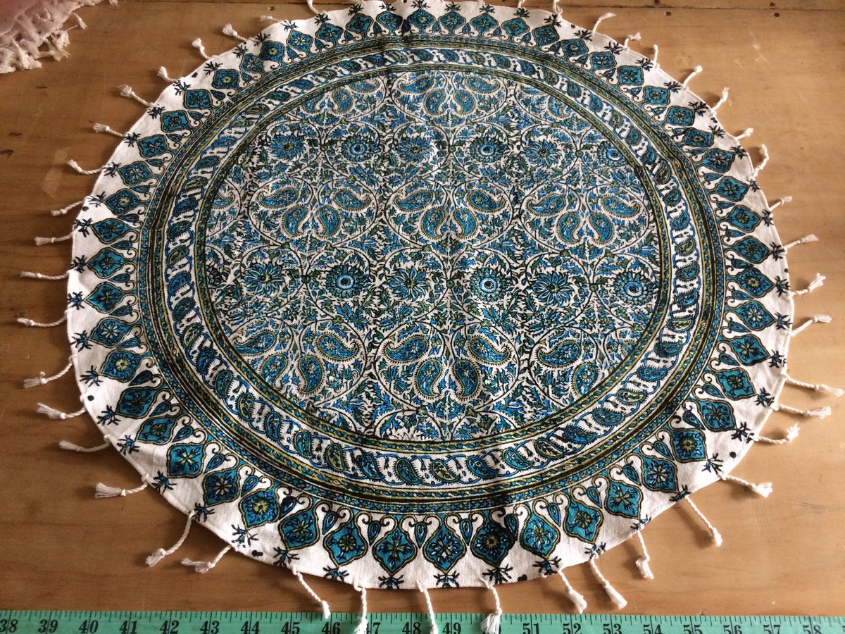 aruscraft's tweet image. Handcrafted round tapestry #tablecloth #homedecorhttps://www.etsy.com/ie/listing/503406182/round-tablecloth-24-floral-table-top