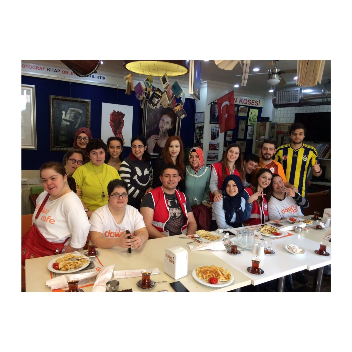 Haliç Üniversitesi Kızılay Kulubü olarak yaptığımız Down Cafe ziyaretinde harika zaman geçirdik. 🙂