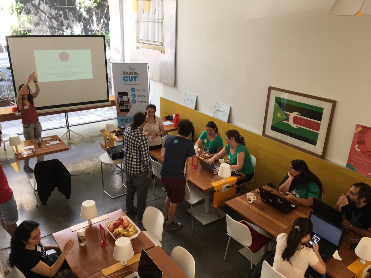 ClojureBridgeBA's tweet image. El segundo día de ClojureBridge Buenos Aires ya empezó!