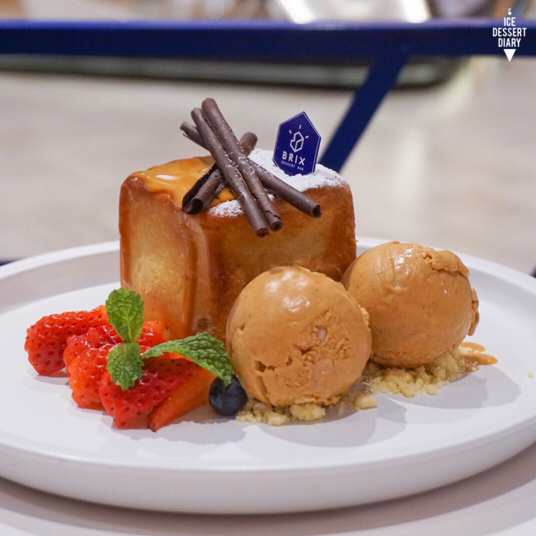 icedessertdiary's tweet photo. Brix Dessert ดีงาม ขอแนะนำ Matcha Granita ด้านล่างเป็นพุดดิ้ง ฟิน~ โทสต์ชาไทยไส้เข้มข้น ไอติมก็อร่อยจ้า @aroii #อร่อยบอกต่อ #วงในพาแดก https://t.co/8gmE019HNd
