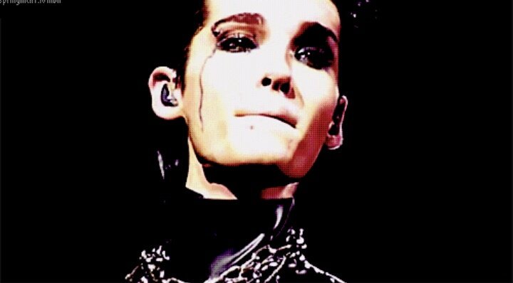 smilythings's tweet image. Tom : Bill and me kinda have a very intensive partnership
Me :