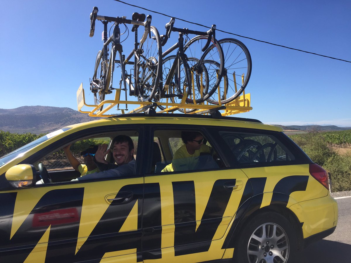 maulecentro's tweet photo. Asistencia Neutral Mavic siempre presente en la Vuelta Ciclista Maule Centro. 🚴🏾 https://t.co/f6cUGiZ3yQ