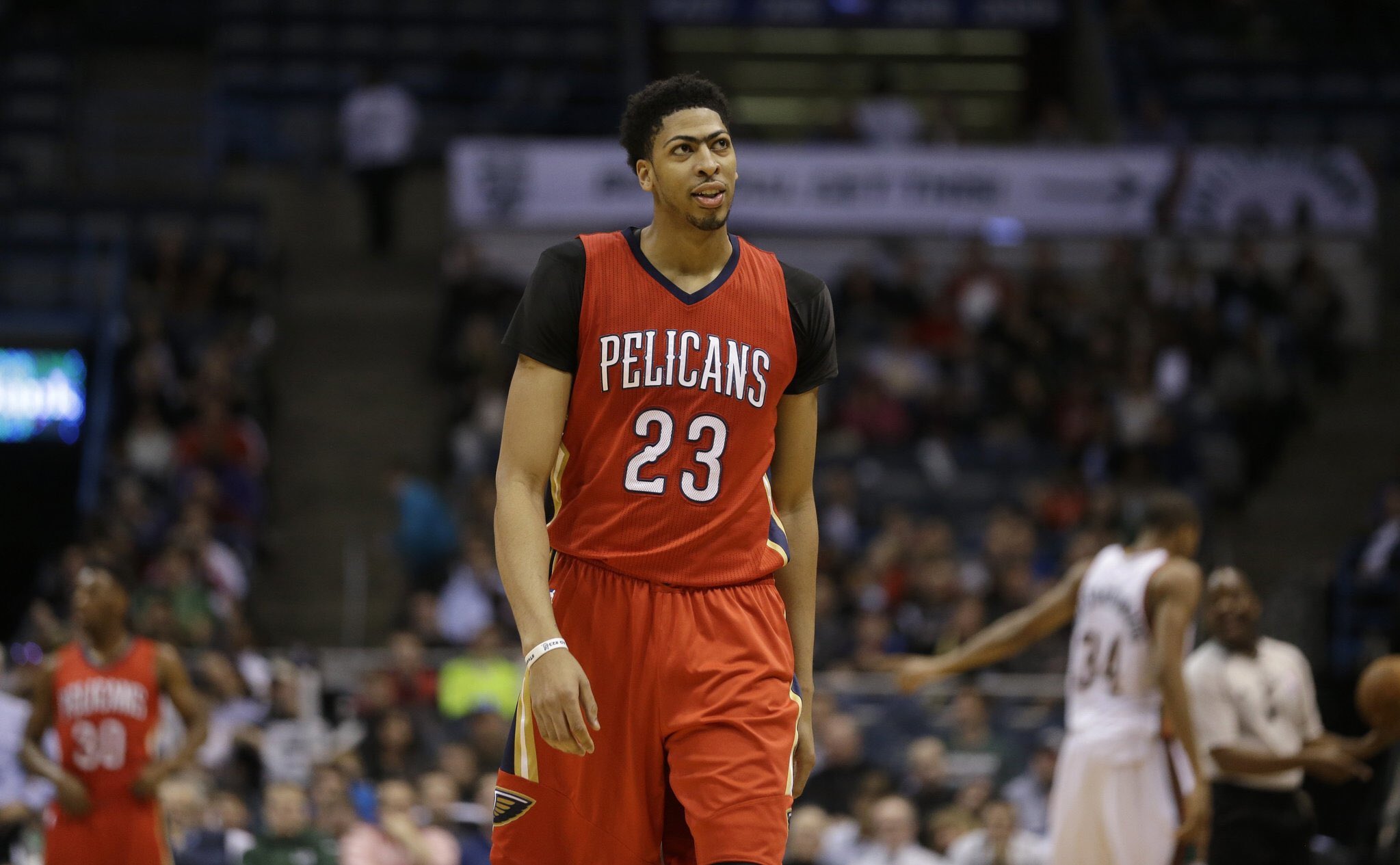 Happy Birthday to Anthony Davis!! Currently averaging:
27.8 Points
11.6 Rebounds
2.3 Blocks
50% FG% 