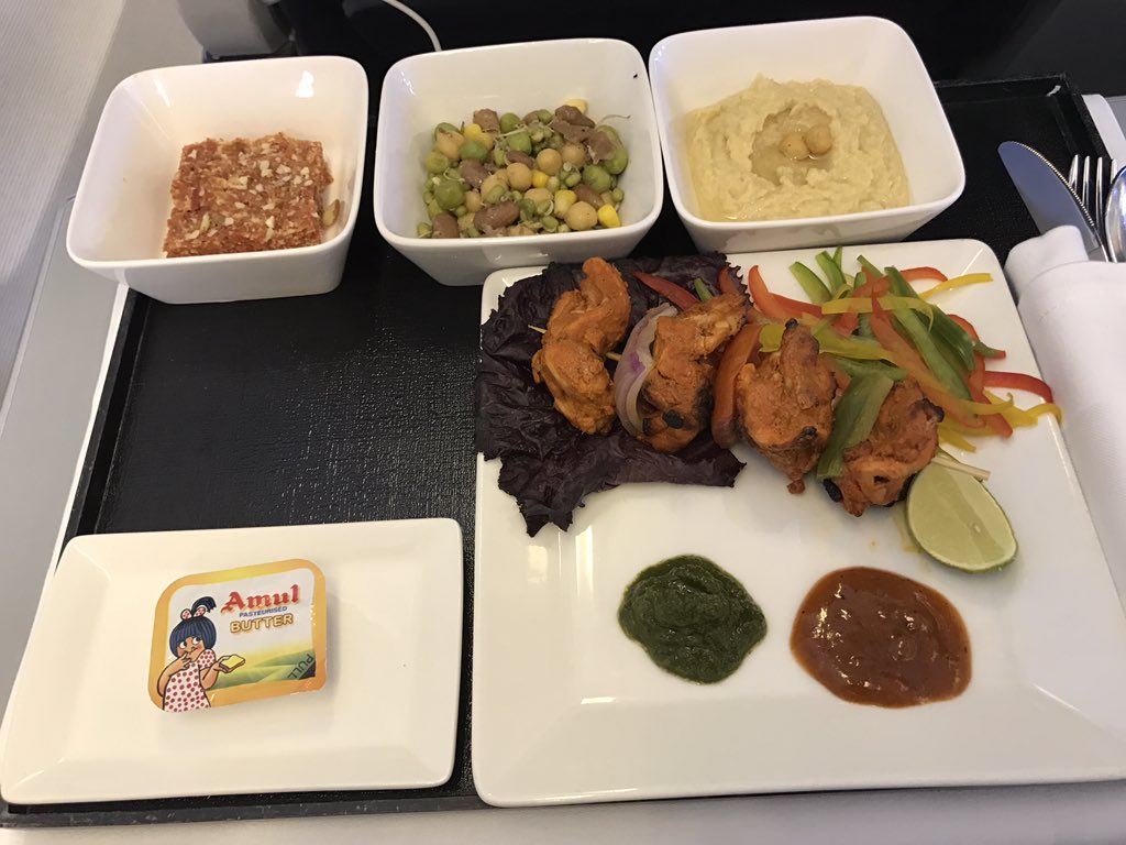 Carrotsginger's tweet image. Great job @omanair! We have a 3 #bean salad, #hummous, #tandoorichicken, &amp;amp; the King of #British foods the #Chickentikkamasala! #Oman #WY246