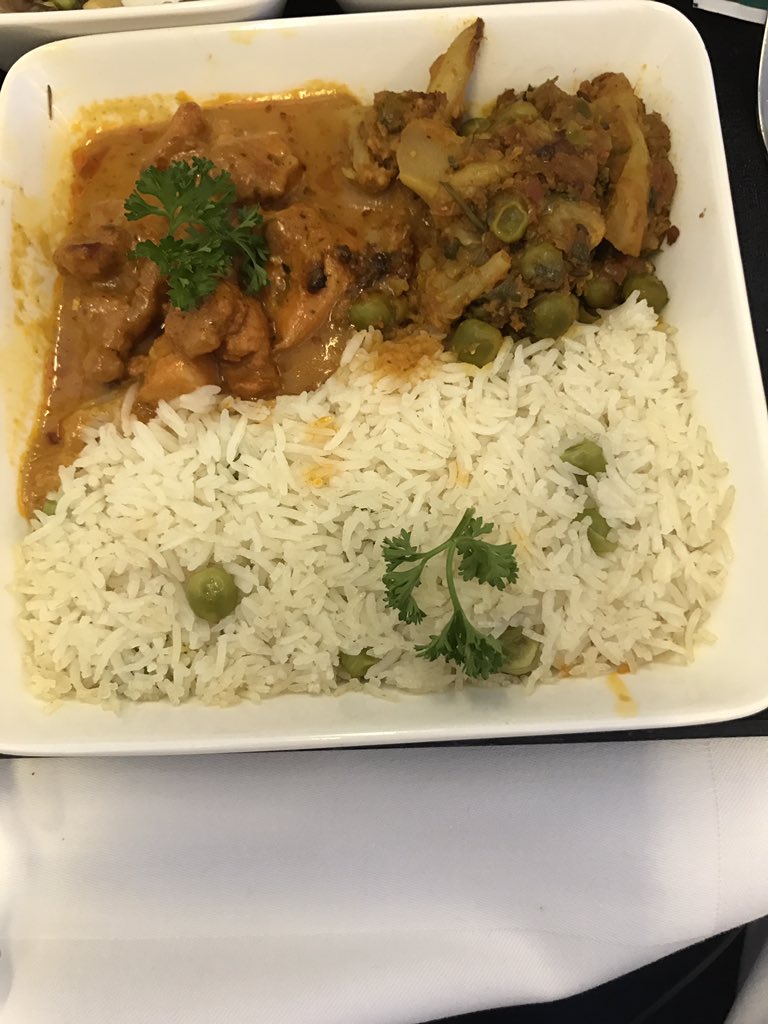 Carrotsginger's tweet image. Great job @omanair! We have a 3 #bean salad, #hummous, #tandoorichicken, &amp;amp; the King of #British foods the #Chickentikkamasala! #Oman #WY246
