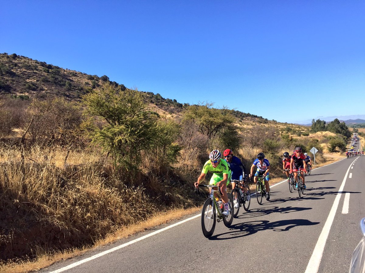 maulecentro's tweet photo. Kilómetro 60, Grupo de Fugado #vueltaCiclisticaMauleCentro https://t.co/RrpFmdE3pG