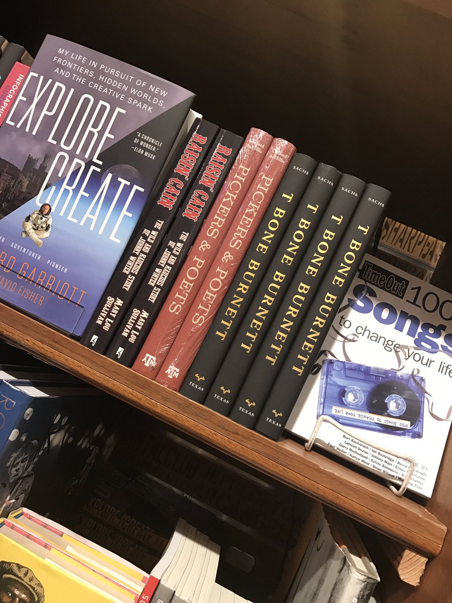 theemisunshine's tweet image. #newbooks #biggerworld #pickersandpoets