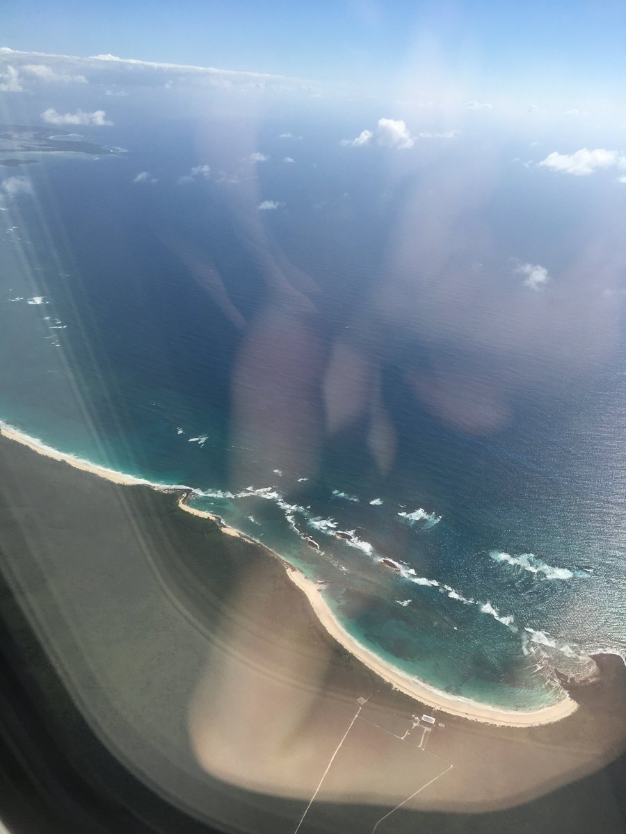 DelphiClubAbaco's tweet photo. A Bahamasair view of the #DelphiClub and #RollingHarbour - #wildblueyonder #insidethereef #atlanticlife https://t.co/EwkEPR9D5G
