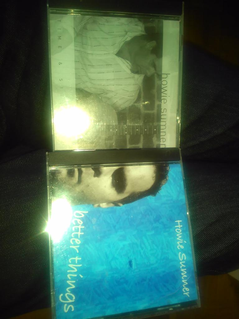 More great music from down under. Goodonyer Howie.!