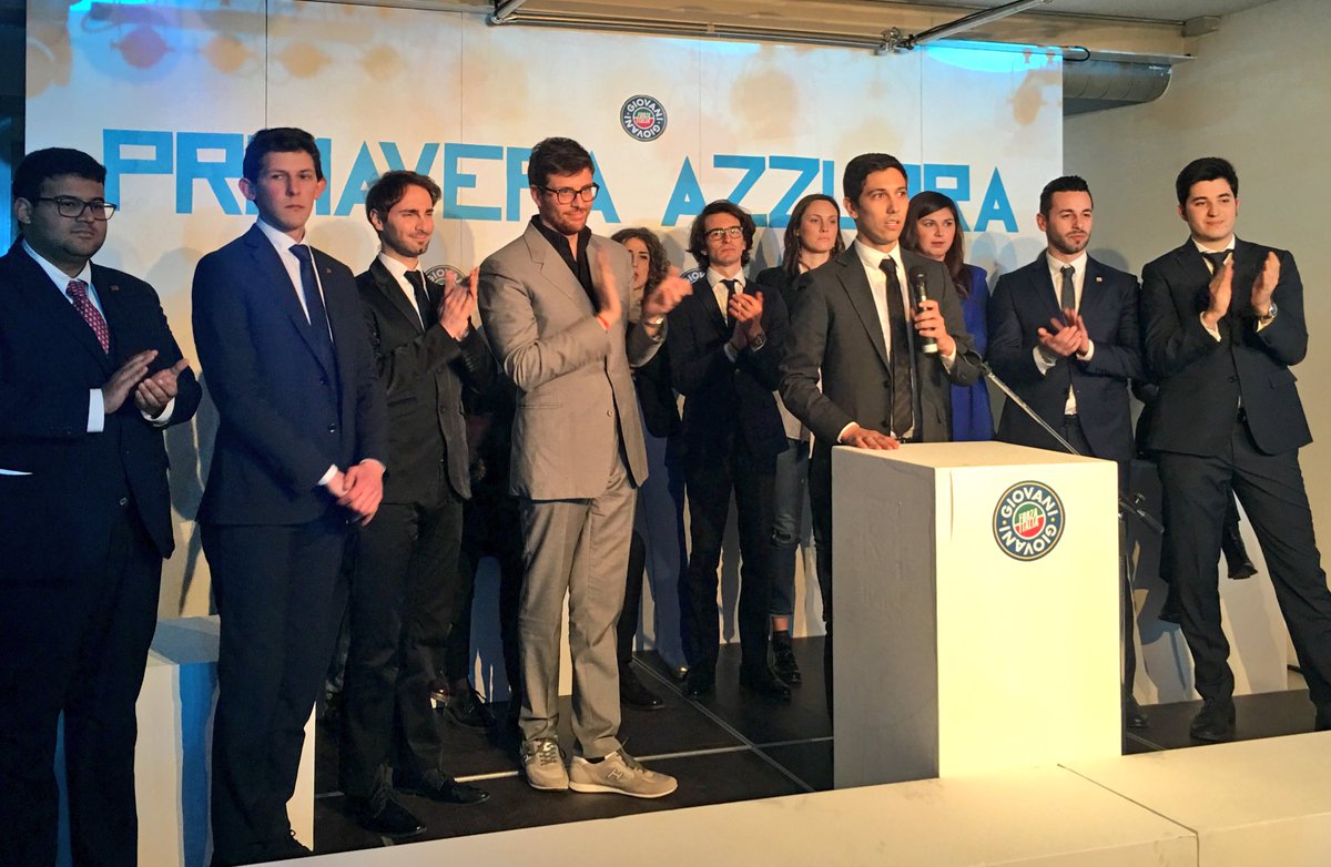 fi_giovani's tweet photo. #PrimaveraAzzurra si parte,Sala gremita a Corso Como!!! #centinaia di giovani X #SilvioBerlusconi!! #PresidenteTiAspettiamo!!@AngieCalabria https://t.co/JTvps5hfeW