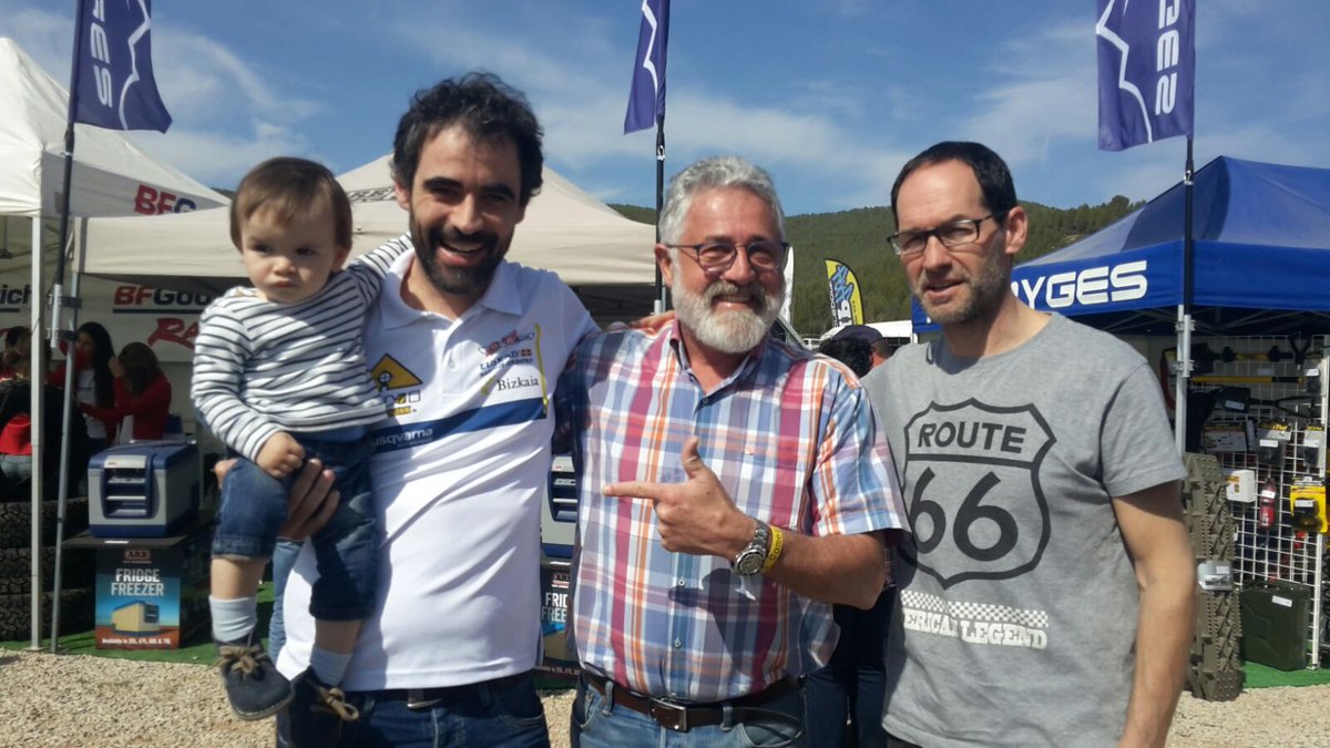 AsierG (@sier_g) on Twitter photo Goraintziak <a href="/TxominArana/">Txomin Arana</a> !! Recuerdos de parte de <a href="/rafaeltibau/">Rafa Tibau Maynou</a> en Les Comes 2017 ;D Goraintziak <a href="/TxominArana/">Txomin Arana</a> !! Recuerdos de parte de <a href="/rafaeltibau/">Rafa Tibau Maynou</a> en Les Comes 2017 ;D