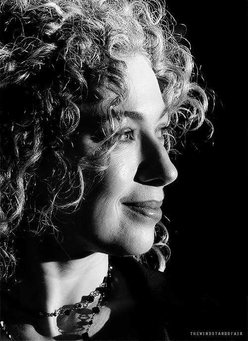 Happy BDay alla mia prima donna. Alla mia prima attrice. Da ER a Doctor Who. Da sempre per sempre.
 ALEX KINGSTON 