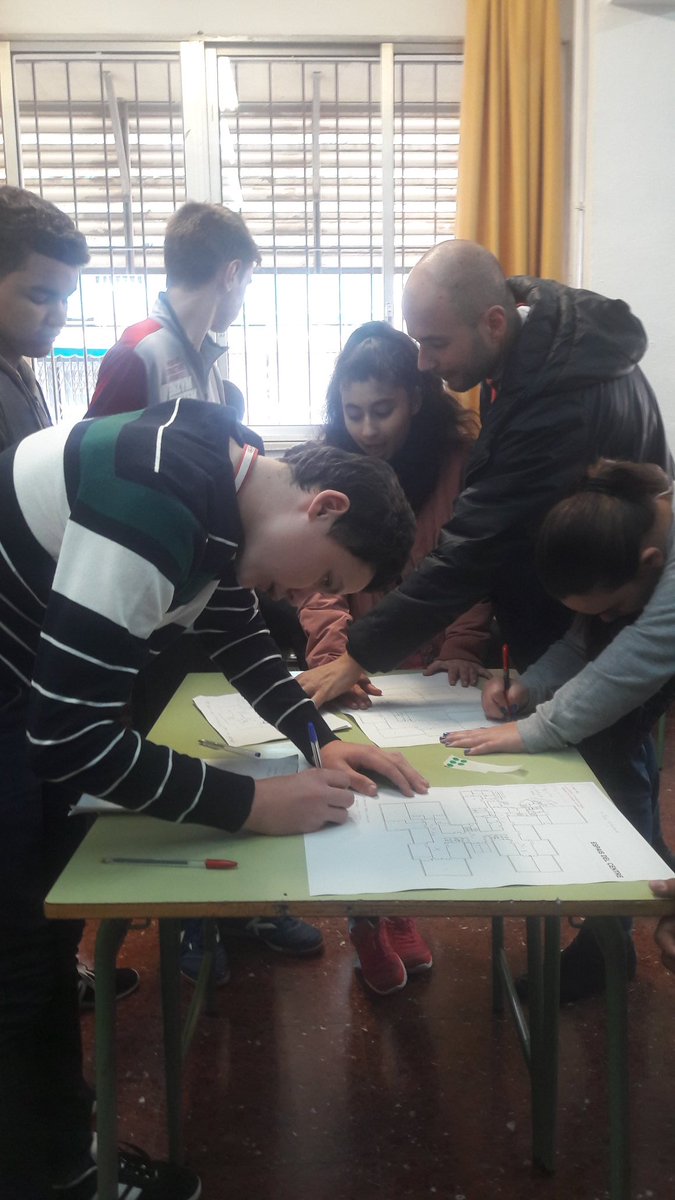 InstBellvitge's tweet photo. Reflexionem plegats amb el @le_xabier i la Gemma Amorós!
@FundacioBofill
@Mireiamasro 
@litacampo 
@FathiaBenhammou 
@ismaelpalacin https://t.co/FC6pwT3VlI