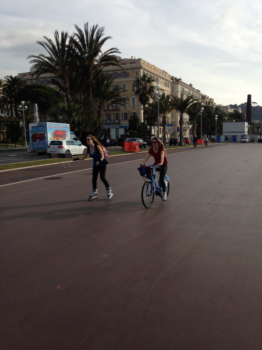14theProm's tweet photo. Best place to spend #Saturday #afternoon with #friends on the Prom #14theprom #IloveNice #nice2017 #Nice_Tourisme #CotedAzurNow #VilledeNice https://t.co/n7qRoGx2lC