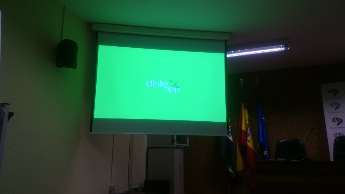 CatedraTEF_UEx's tweet image. Comienza presentando el grupo @disleXapp_HFG en #HackForGood #H4GCC