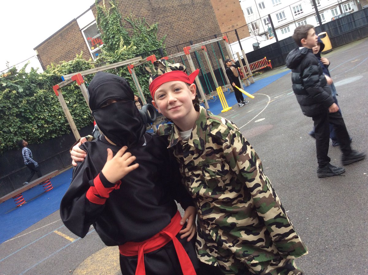 St_JamesSchool's tweet photo. World Book Day #dressup #wbd #welovereading #welovebooks https://t.co/EqPMGD2TV2