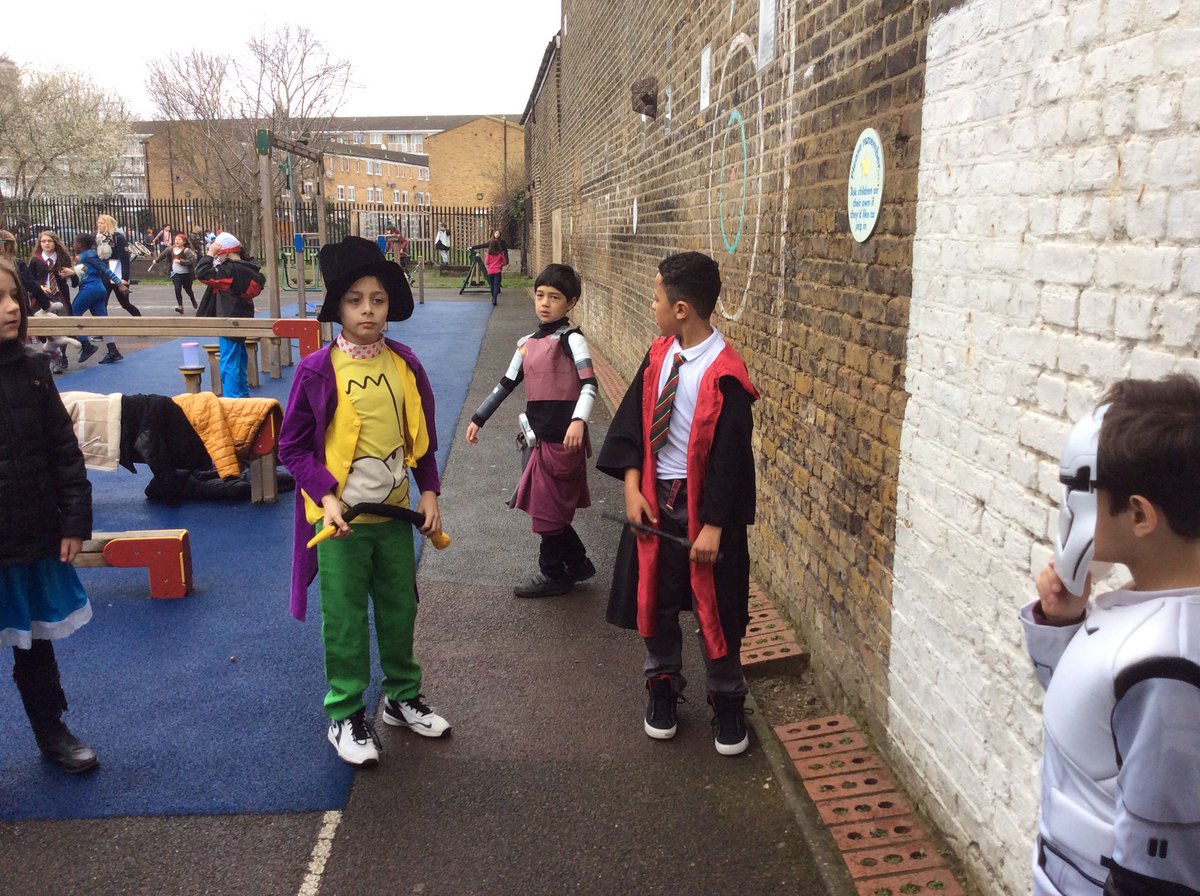 St_JamesSchool's tweet photo. World Book Day #dressup #wbd #welovereading #welovebooks https://t.co/EqPMGD2TV2
