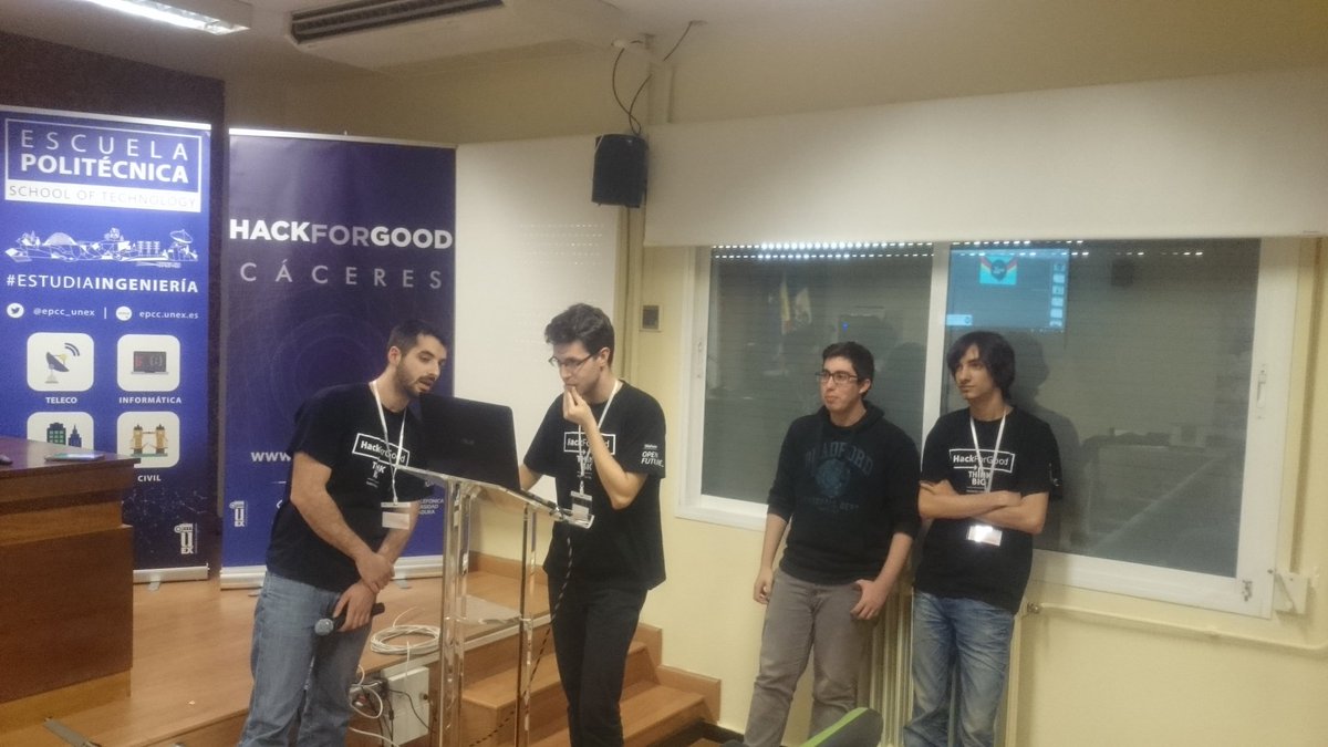 CatedraTEF_UEx's tweet image. Comienza presentando el grupo @disleXapp_HFG en #HackForGood #H4GCC