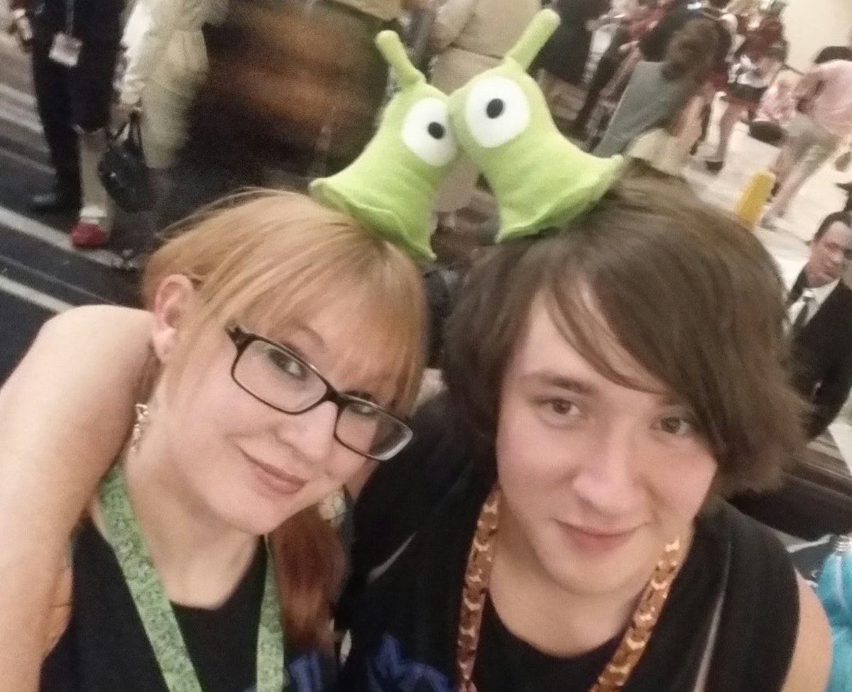 Apesteriffic's tweet photo. Yes I am alive. Small hiatus but moving back into cosplay with my brain slug lovey 💕 working on stepping up our game up for #DragonCon2017 https://t.co/fkYmYF66JI
