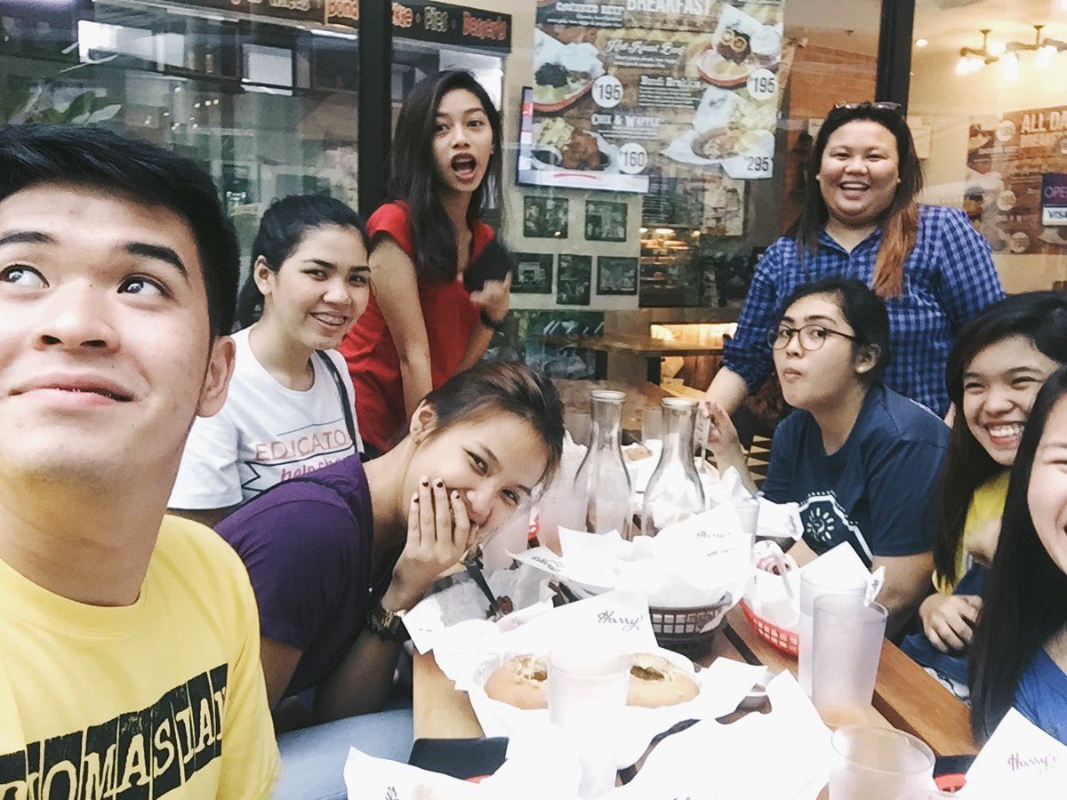 ricaamainedigo's tweet photo. Had so much fun today!! 🌸 Happy birthday Fayth!🌻 We love you!!🤗🎉🎈 https://t.co/f9Ho7IJmya