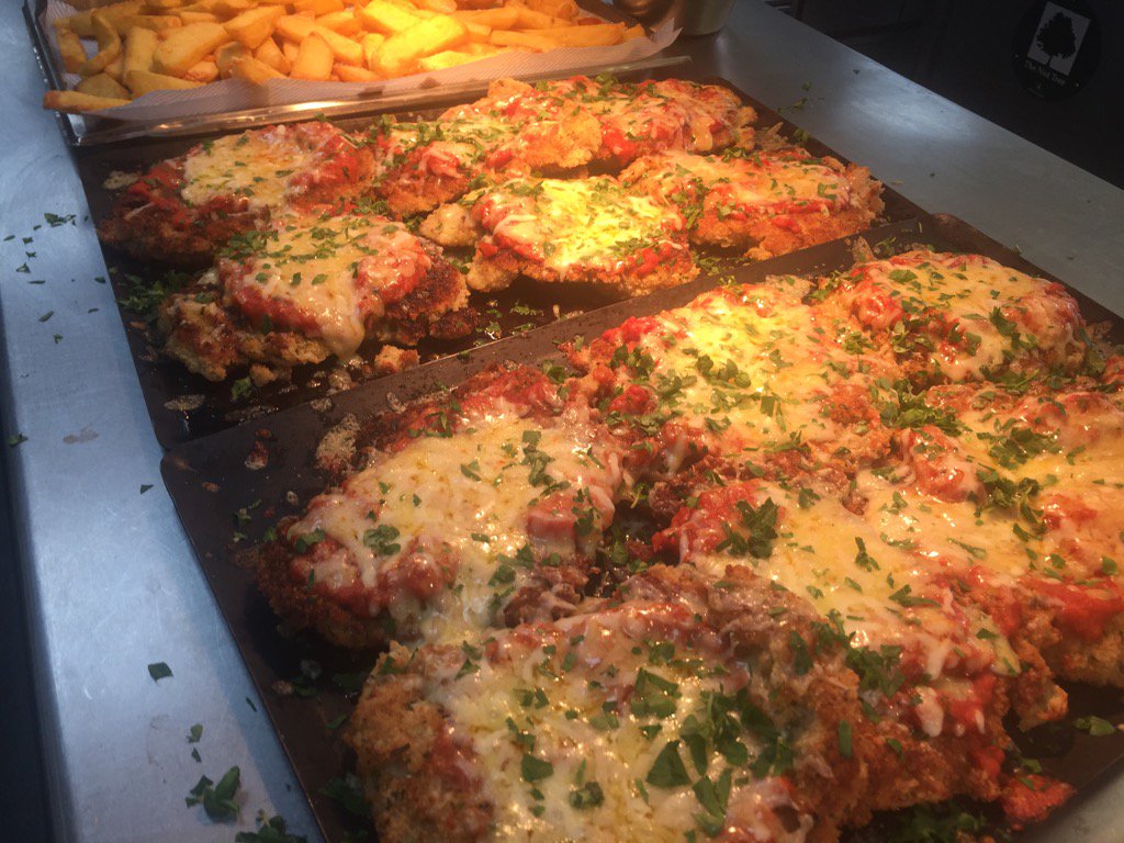 Nuttreeinn's tweet photo. Staff lunch!!!! Think we are gonna need some ๐ค after this. #staffsnacks #keepingthemgoing #weekend https://t.co/OUPuwmAtXo