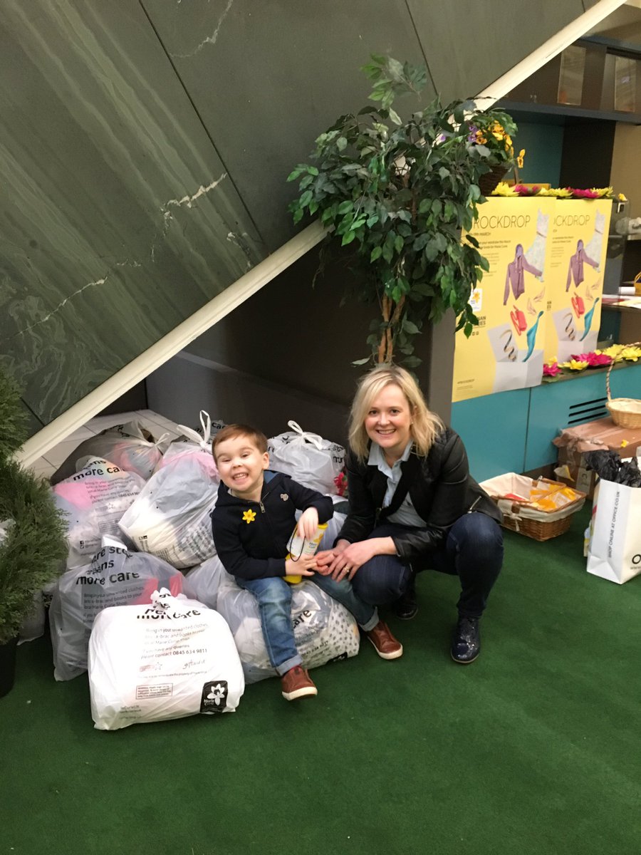 Harris supporting <a href="/buch_galleries/">Buchanan Galleries</a> #FrockDrop appeal in aid of <a href="/MarieCurieSCO/">Marie Curie Scotland</a> #donatetoday #springclearout