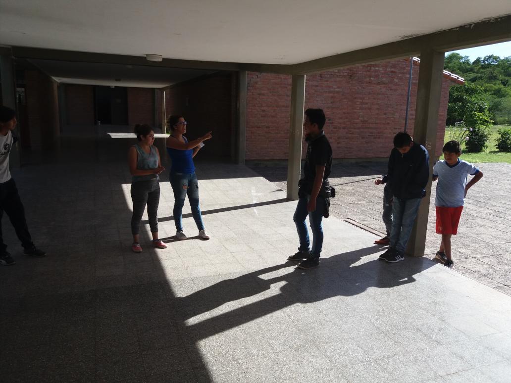 luuzmac's tweet photo. actividades de Integración de nuevos jovenes en el Taller de Radio y Audiovisual @SilvanaFiliu @VivianaMTarifa @fguillesaavedra @notiCAJ https://t.co/FmIIDqQ6Yy