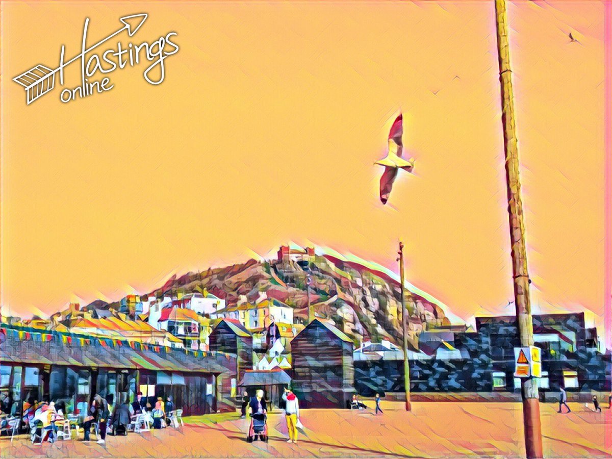 hastingsonline's tweet photo. Spring is on its way! A beautiful Saturday in #Hastings #EastSussex
#sunnydays #sunshine #funicula #railway #beachlife #coast #seasidetown https://t.co/NysMk26RTO