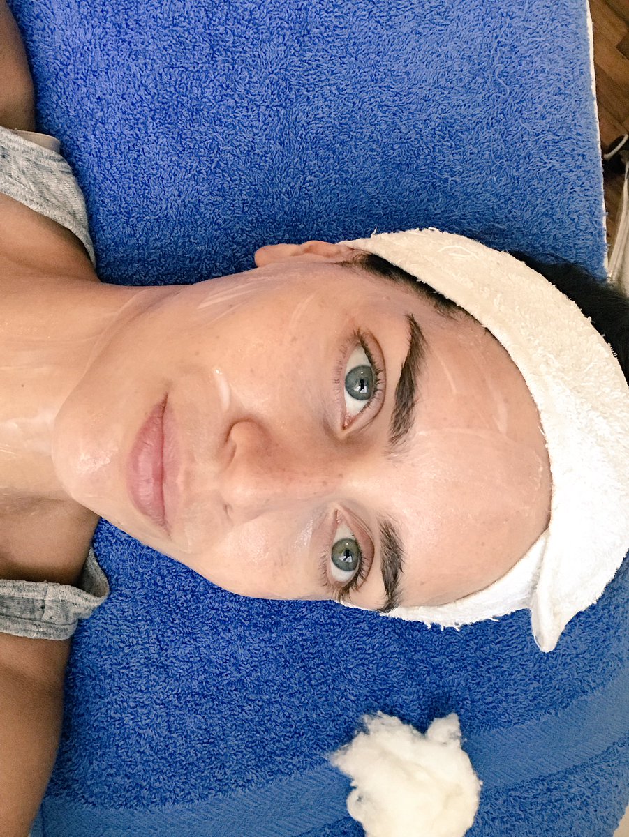 Que placer mañana de tratamientos para dejarnos la piel divina ...gracias <a href="/Romedicalart/">RO Medical Art</a> !! Junto a mama 👸🏻👸🏼<a href="/noracolosimo/">Nora Colosimo</a>