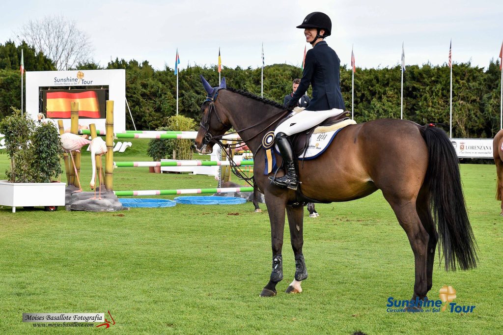 SweetVejer's tweet photo. Teresa Blázquez wins Small GP riding Carola. Congratulations!

Teresa Blázquez gana el Pequeño Gran Premio con Carola. Enhorabuena! https://t.co/AJMkCe760p