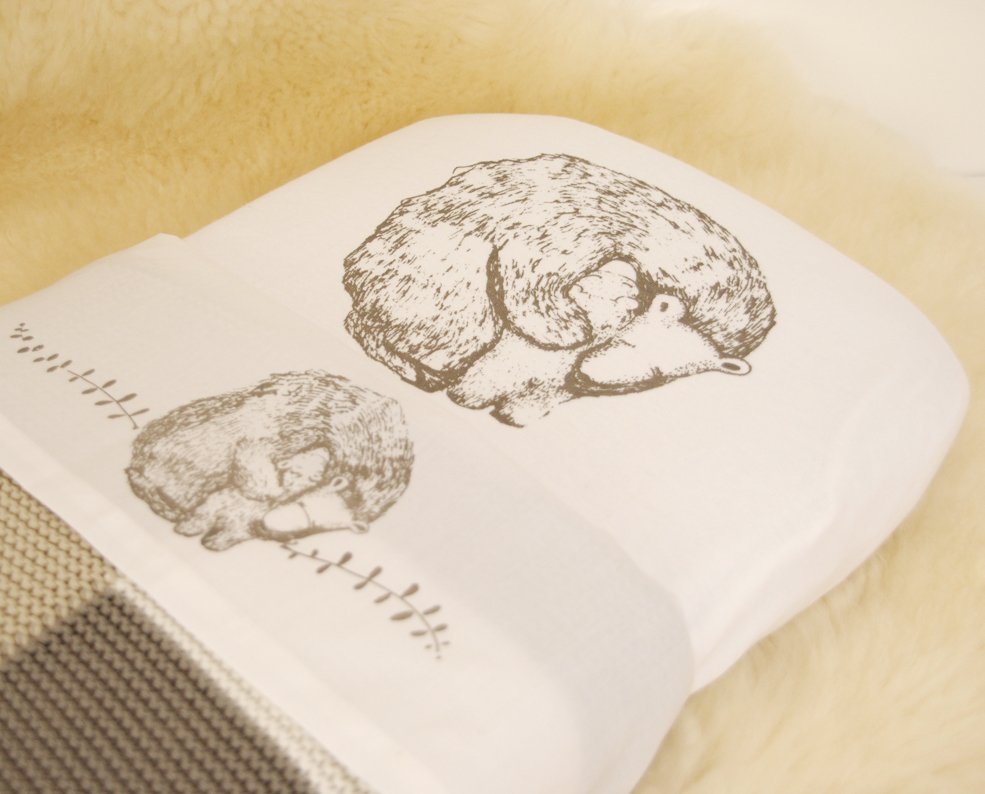 Bear Hug Baby Bedding - perfect for a woodland themed nursery.  #nurserydecor #instamama #… ift.tt/2naunrv