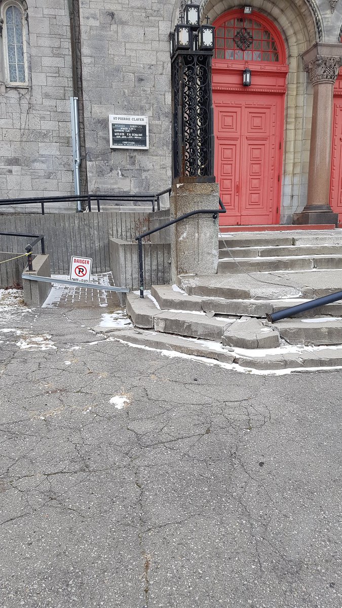 Untrained eyes can see big #accessibility issues! #OT365 goal - Work harder to make a difference <a href="/CAOT_ACE/">CAOT_ACE</a> #cruches #brokenleg #wheelchair