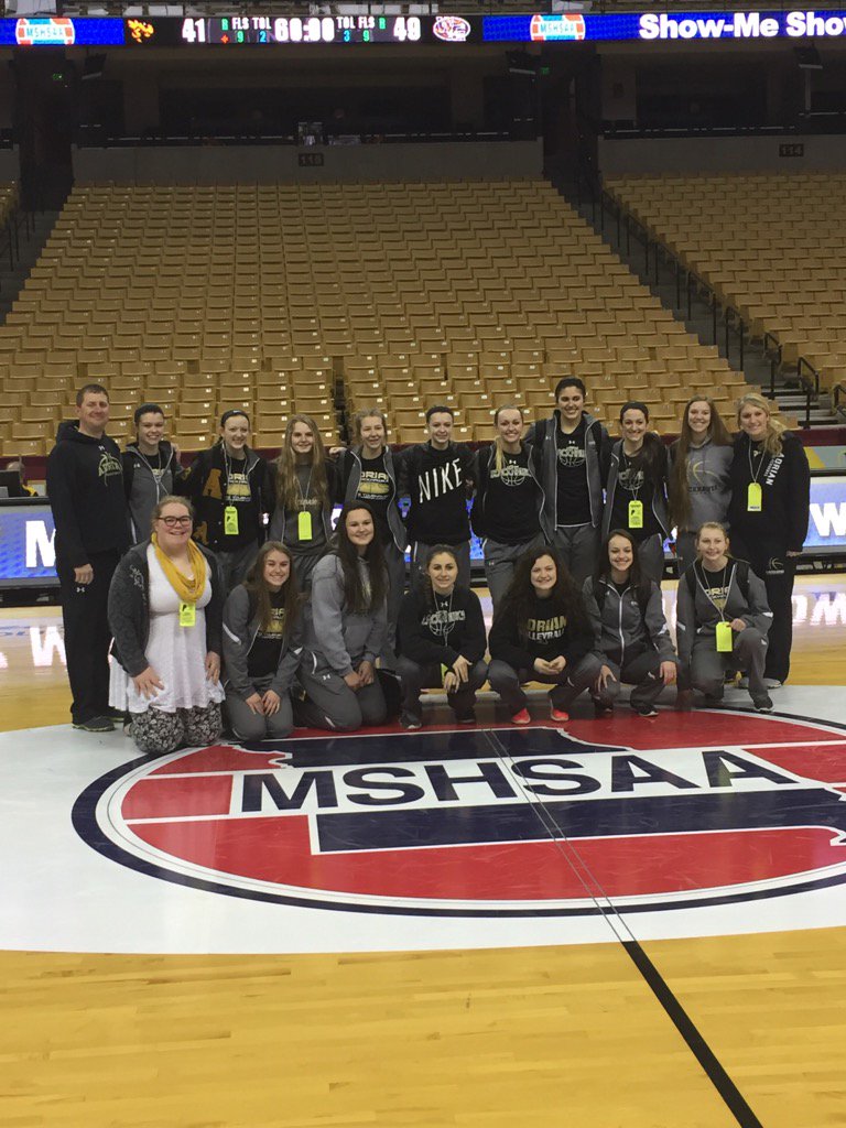BlackhawksAHS's tweet image. Checking out Mizzou Arena before the big game tonight!!!