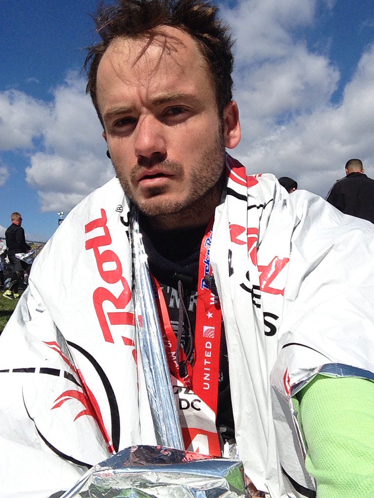 adrian_parsons's tweet photo. I am an aluminum burrito. #rockandrollmarathon #justhalf https://t.co/3UgZvRHheI