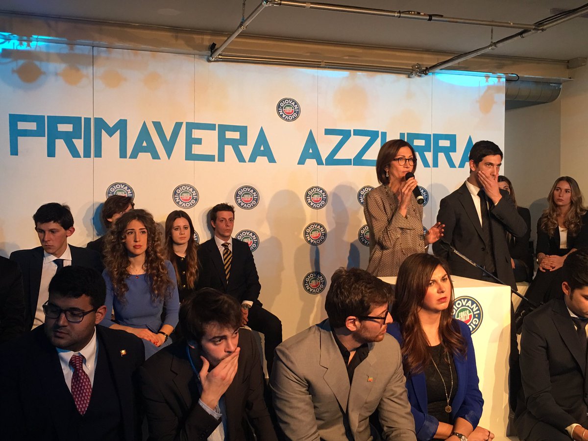fi_giovani's tweet photo. Entusiasmo Contenuti Eletti, Questa è @FI_Giovani! Ora l'intervento di @msgelmini Aspettando il #PresidenteSilvioBerlusconi! @AngieCalabria https://t.co/txbRqIT1lO