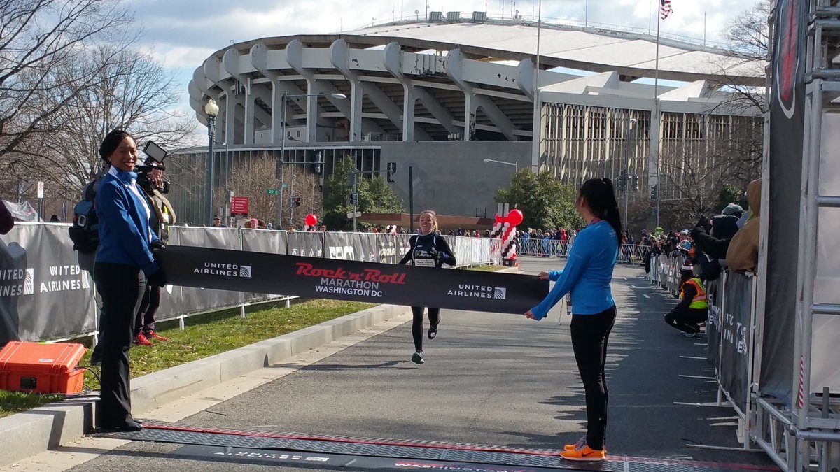 panos_kay's tweet photo. Rock on....first female to finish marathon 3hrs 7 min pic of all United Runners #weareunited #unitedwecare https://t.co/JLaEczF3Oe
